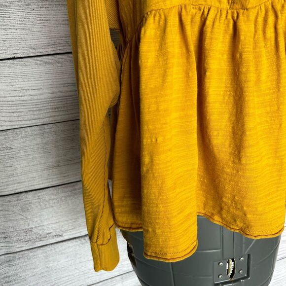 Umgee mustard yellow button up peplum blouse size small - Picture 7 of 11